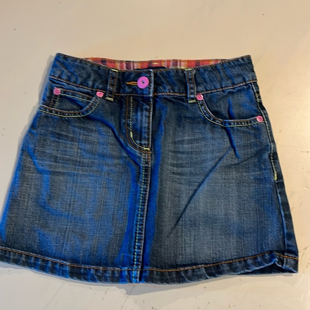 Mini Boden Jean skirt with cute Apple pockets.